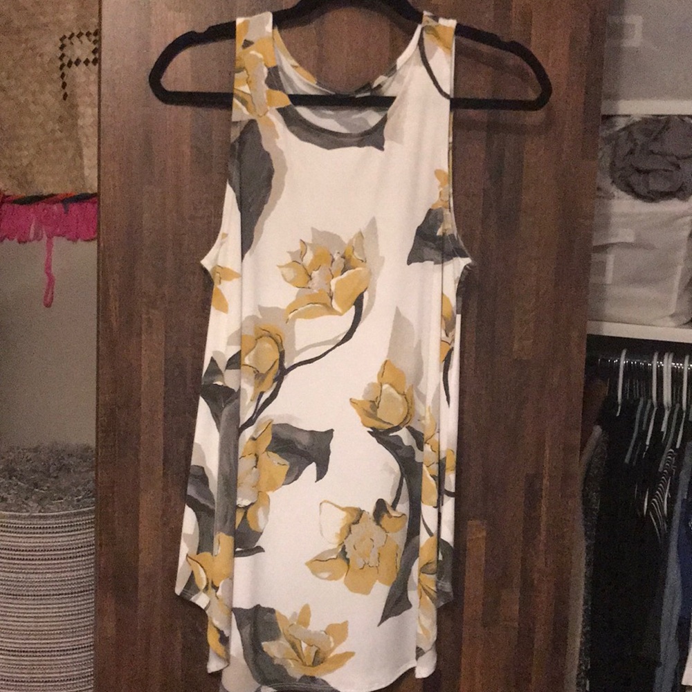 Floral sleeves tunic